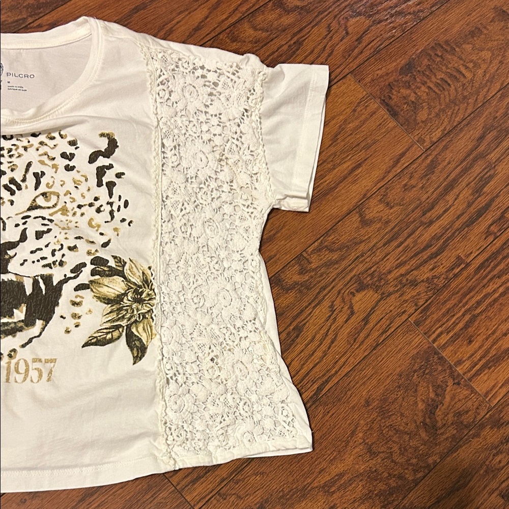 Anthropology Pilcro White Lace Leopard Graphic Crop Top with crochet accent. - Picture 5 of 8